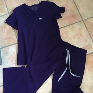 Figs Nurse’s Scrubs Set Purple Size XXS